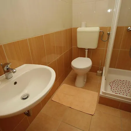 Apartment Maja *