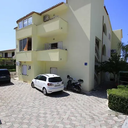 Maja Apartment