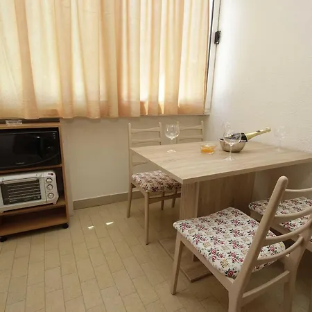 Apartment Maja Makarska